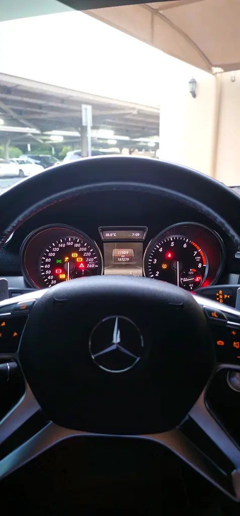 2014 Mercedes-Benz GL 500 4Matic | GCC Specs | Full Service History - Image 9