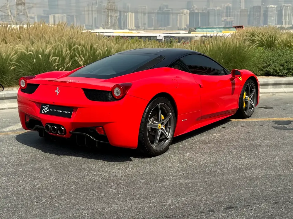 FERRARI 458 ITALIA*GCC*CLEAN HISTORY*FULL CARBON PACKAGE*NO ACCIDENT* - Image 6