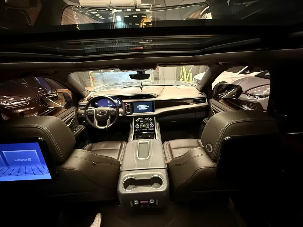 GMC YUKON DENALI 2022GCC UNDER WARRANTY - Image 6