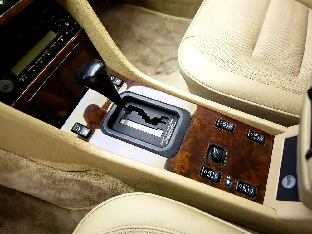 1994 | Mercedes Benz | E 500 | Japanese Spec - Image 13