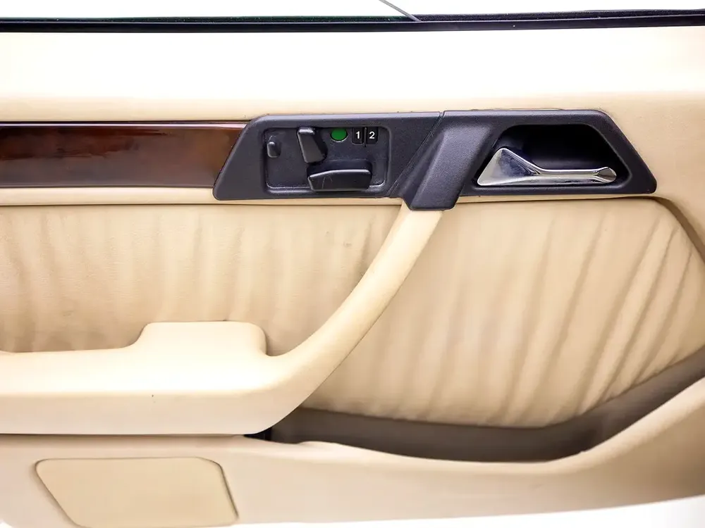 1994 | Mercedes Benz | E 500 | Japanese Spec - Image 18