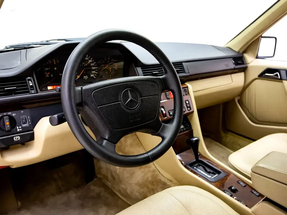 1994 | Mercedes Benz | E 500 | Japanese Spec - Image 8