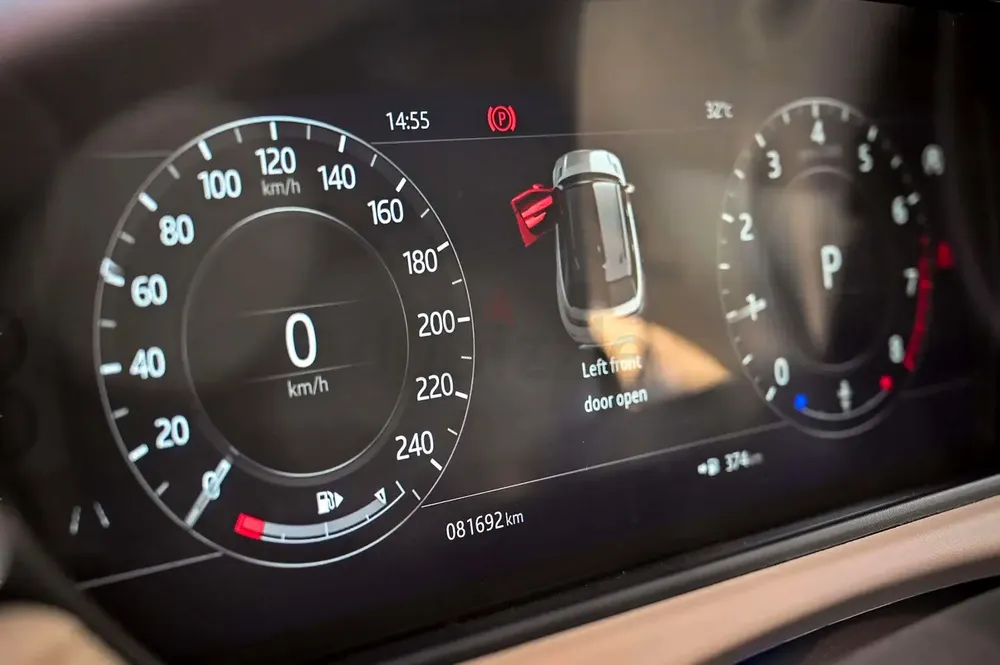 AED 1701/month | 2018 Land Rover Range Rover Velar S | GCC Specs | Ref#399794 - Image 18