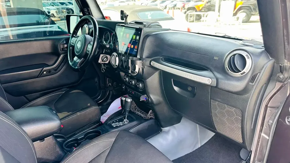 JEEP WRANGLER SHARA 2016 GCC VERY CLEAC CAR NO ACCIDENT - Image 10