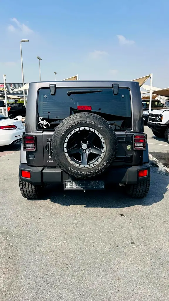 JEEP WRANGLER SHARA 2016 GCC VERY CLEAC CAR NO ACCIDENT - Image 6