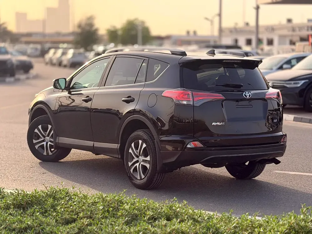Toyota RAV4 LE 2017, LE - Well Maintained - Image 16