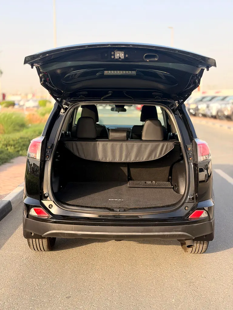 Toyota RAV4 LE 2017, LE - Well Maintained - Image 19
