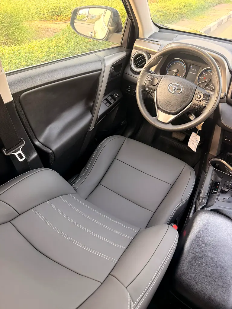 Toyota RAV4 LE 2017, LE - Well Maintained - Image 9
