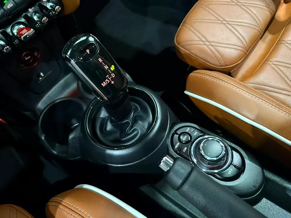 2023 GCC MINI Cooper S / Full agency service history - Image 12