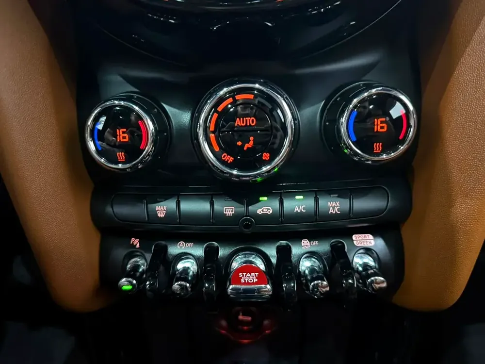 2023 GCC MINI Cooper S / Full agency service history - Image 16