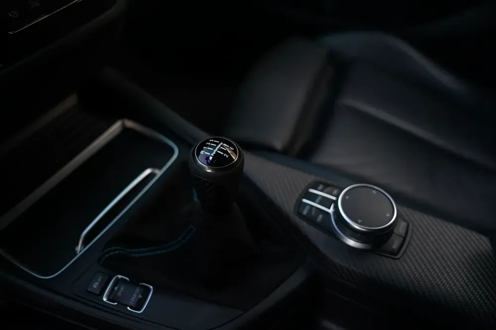 Perfect  car manual gear LIMTED  edition low milage - Image 10
