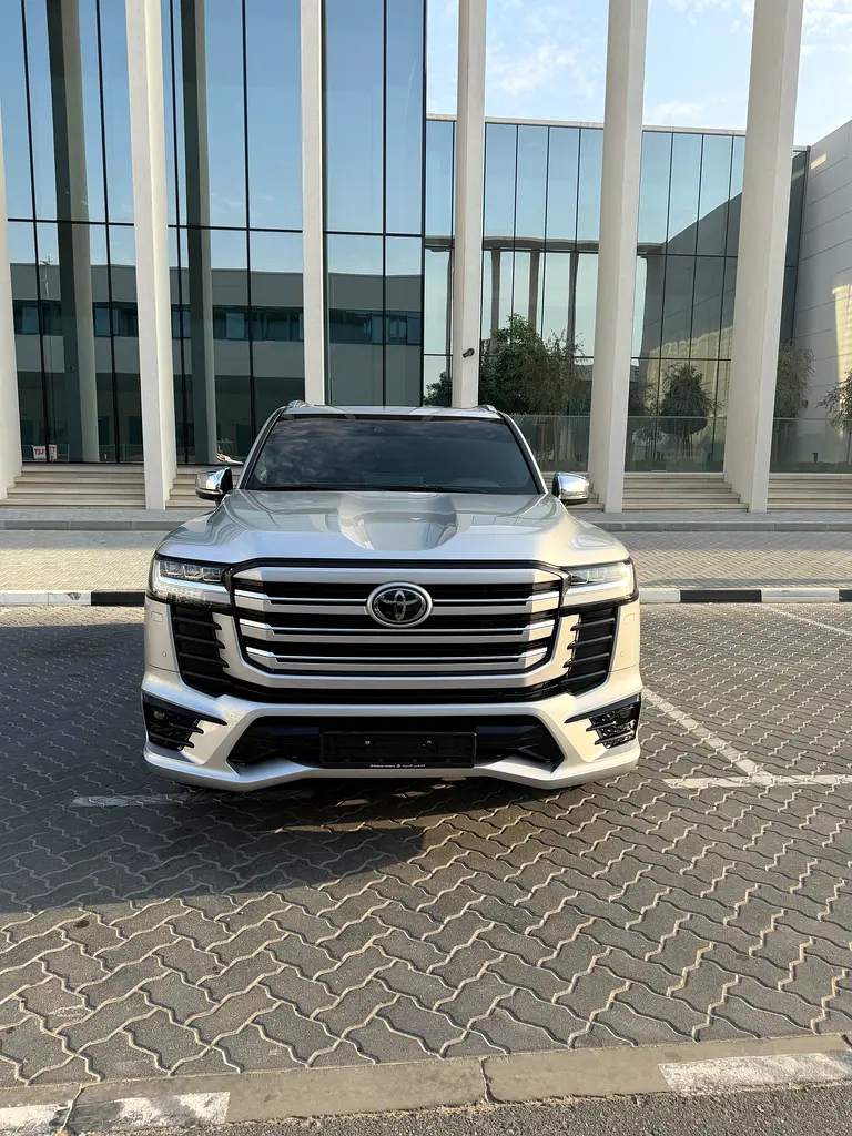 Toyota Land Cruiser VXR 2024 GCC Specs - Image 17