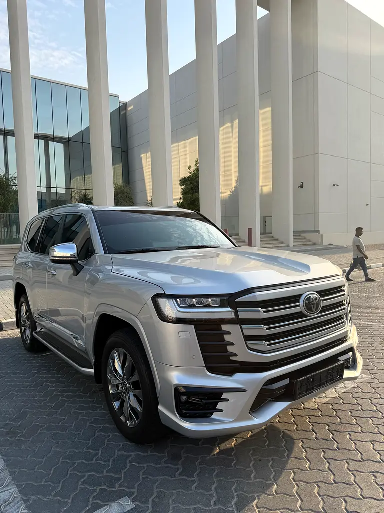Toyota Land Cruiser VXR 2024 GCC Specs - Image 5