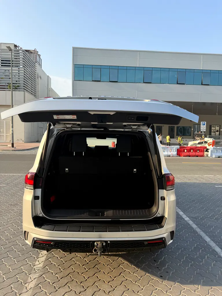 Toyota Land Cruiser VXR 2024 GCC Specs - Image 6