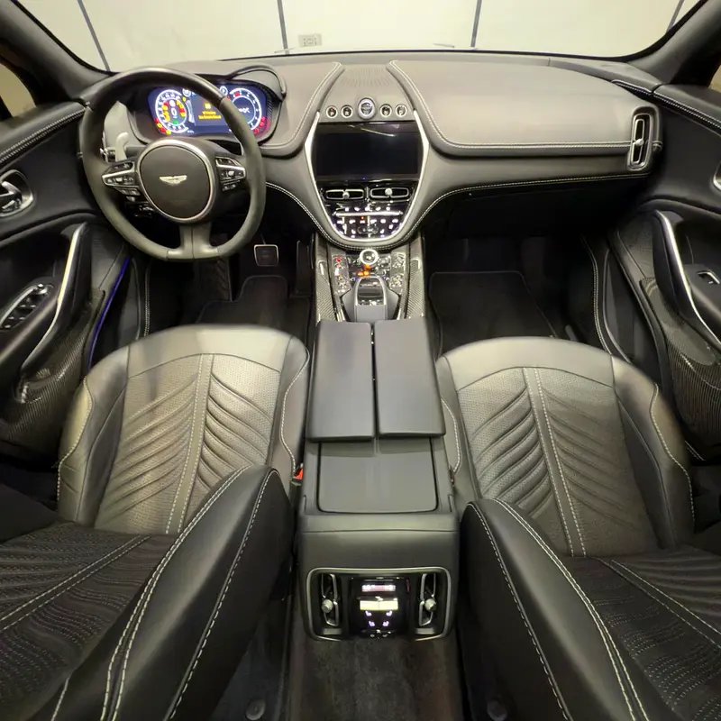 Aston Martin DBX 707 2023 - European Specs - Image 10