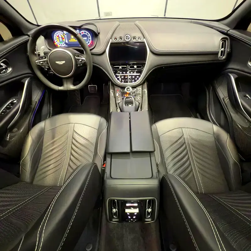 Aston Martin DBX 707 2023 - European Specs - Image 12