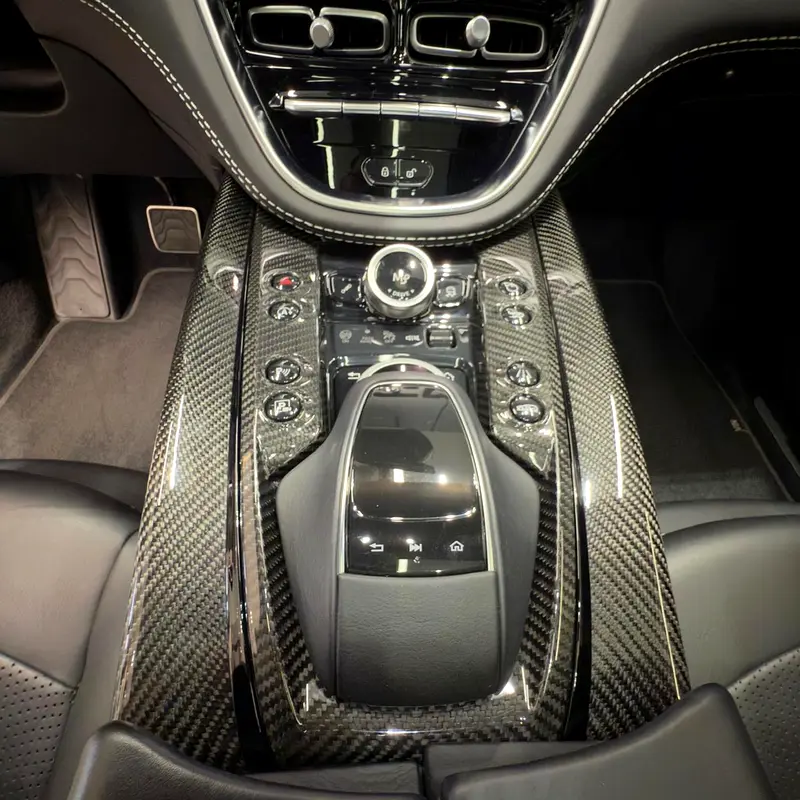 Aston Martin DBX 707 2023 - European Specs - Image 14