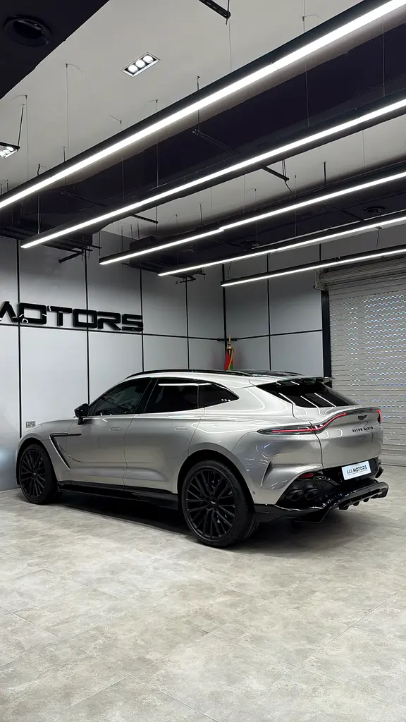 Aston Martin DBX 707 2023 - European Specs - Image 19