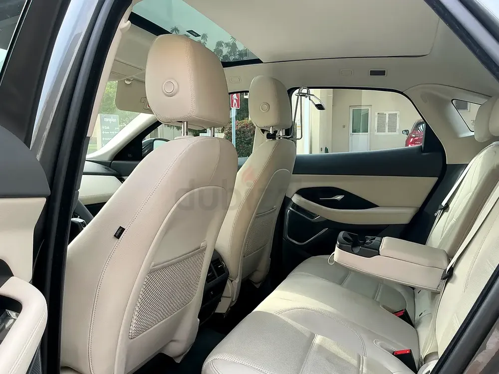 Immaculate Jaguar E-Pace P250 SE - Image 4