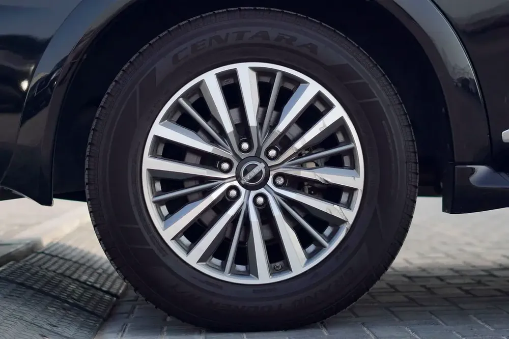 nissan armada platinum 2021 - Image 9