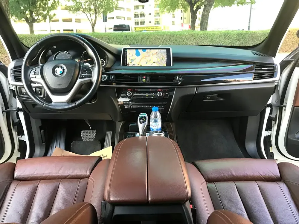 BMW X5 xDrive50i Luxury-Line 2015 GCC Specs - Image 12