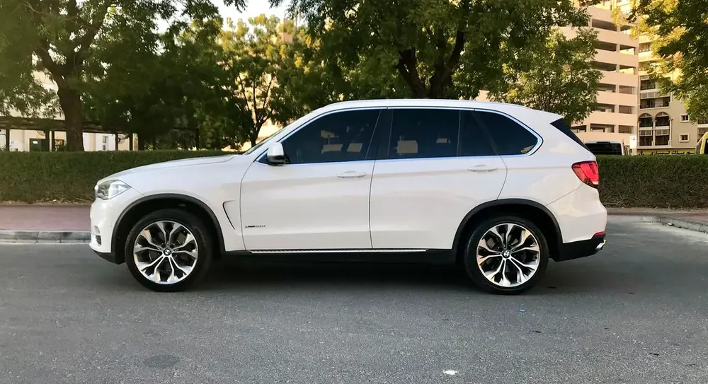BMW X5 xDrive50i Luxury-Line 2015 GCC Specs - Image 8