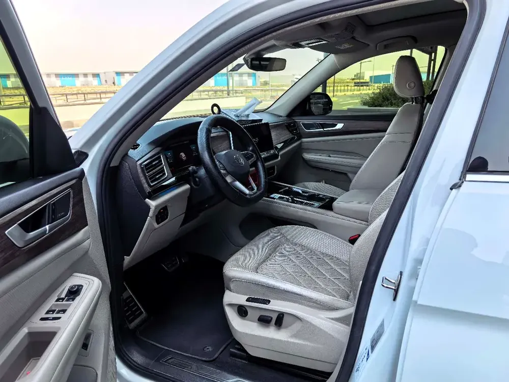 Volkswagen Teramont 2024 R Line, under agency warranty and service contract - Image 5