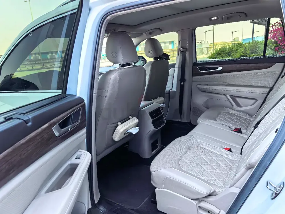 Volkswagen Teramont 2024 R Line, under agency warranty and service contract - Image 6