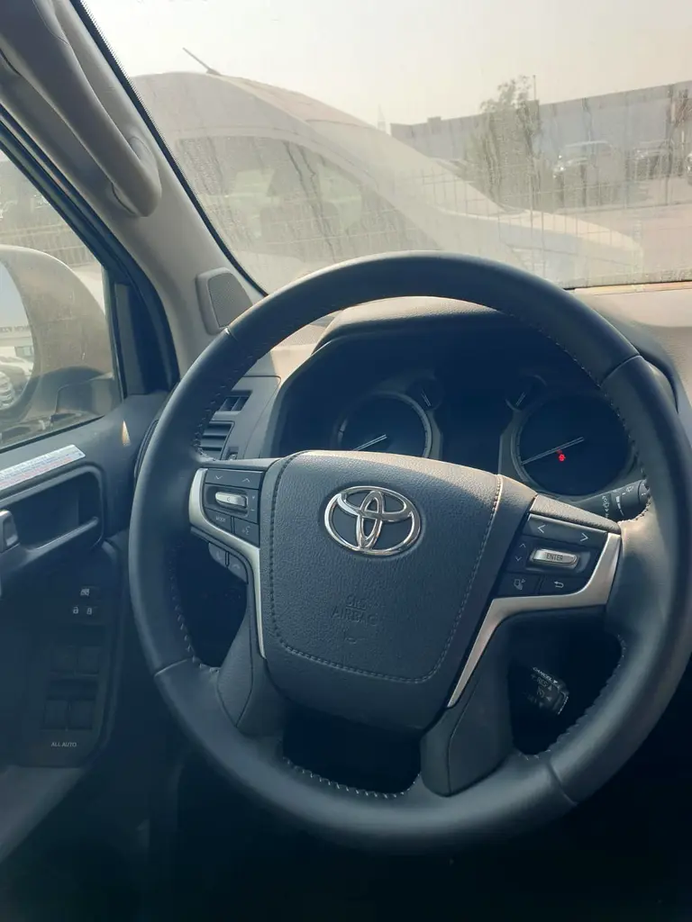 TOYOTA PRADO DSL 2022 BRAND NEW - Image 10