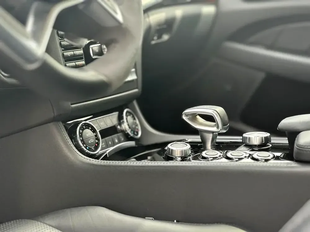 MERCEDES BENZ AMG CLS 63 II FULL SERVICE II - Image 13