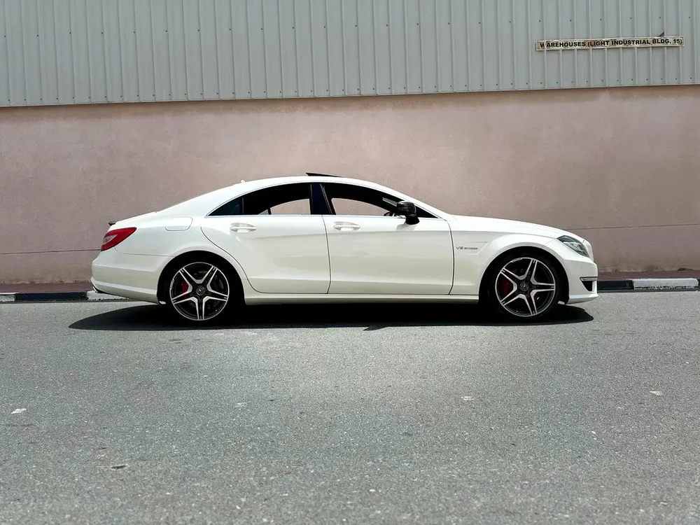 MERCEDES BENZ AMG CLS 63 II FULL SERVICE II - Image 4