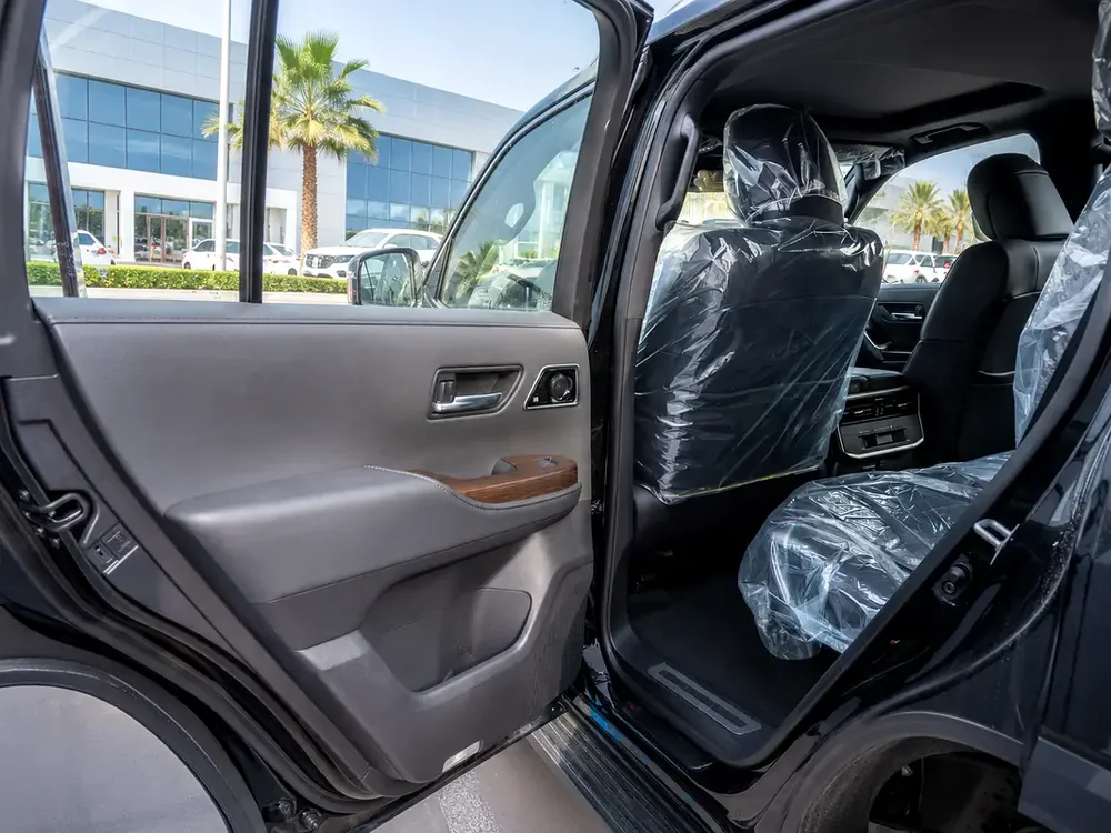 2026 Toyota Land Cruiser LC300 GXR | Diesel Twin Turbo | Radar + JBL | Export Ready - Image 6