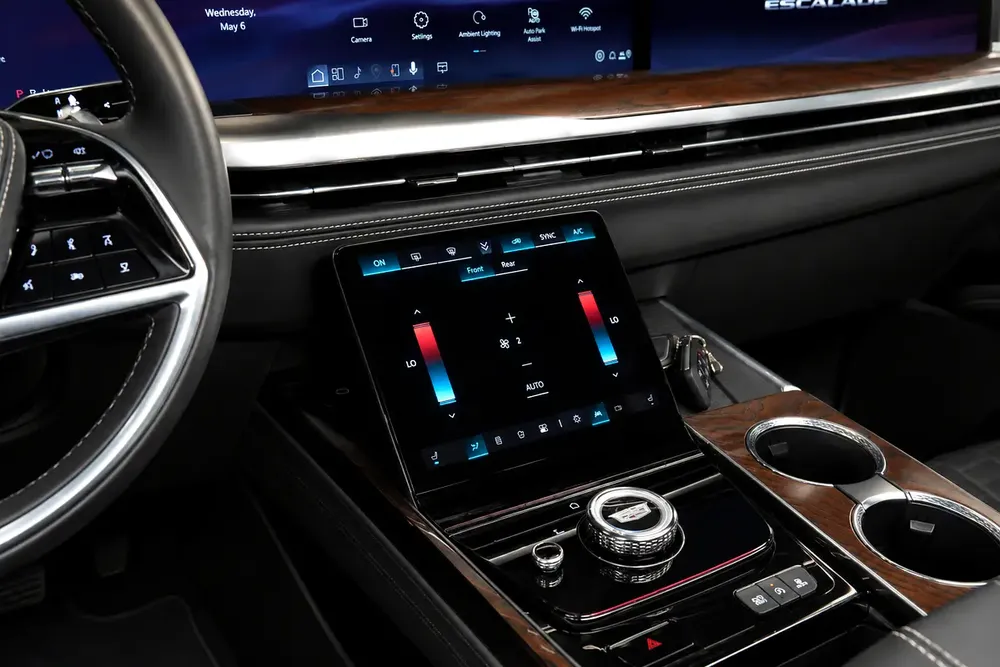 2025 Cadillac Escalade Sport Platinum - GCC Specs - Brand New - Image 17
