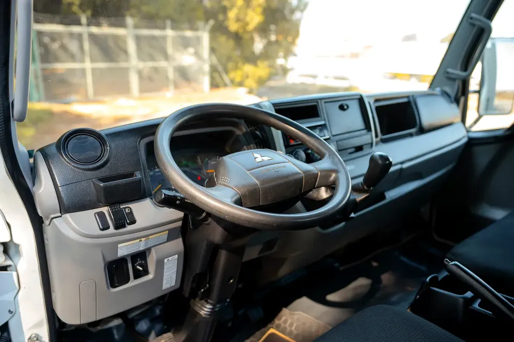 Mitsubishi Canter Cargo Body | Diesel | GCC Specs | Ref#M11073 - Image 10