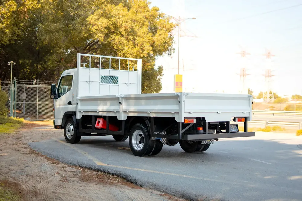 Mitsubishi Canter Cargo Body | Diesel | GCC Specs | Ref#M11073 - Image 4
