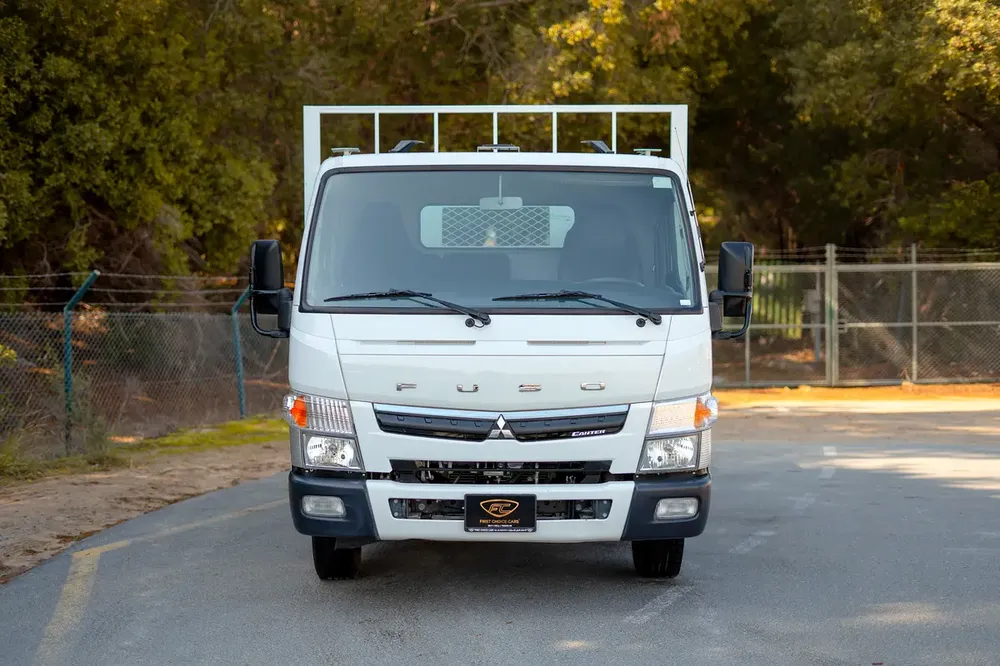 Mitsubishi Canter Cargo Body | Diesel | GCC Specs | Ref#M11073 - Image 5