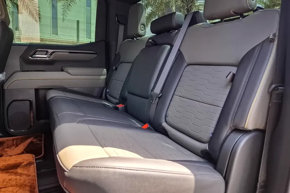 AED 3799/month | 2025 Chevrolet Silverado ZR2 | GCC Specs | Ref#444590 - Image 11