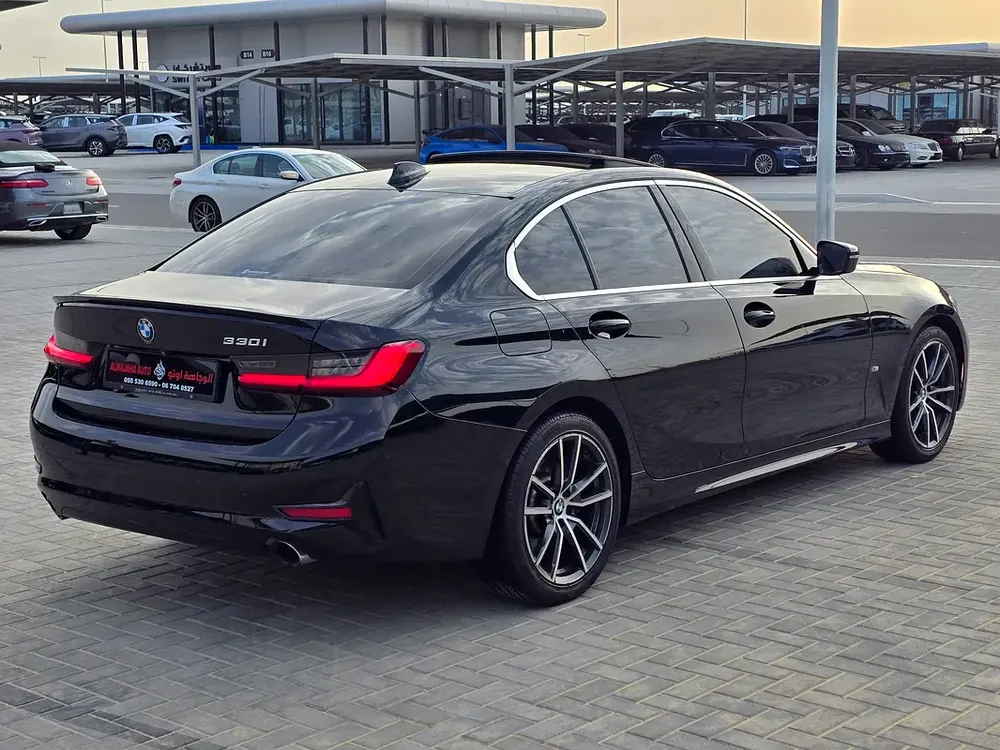 BMW 3-Series 330i 2020 - American Specs - GCC Stock - Image 4