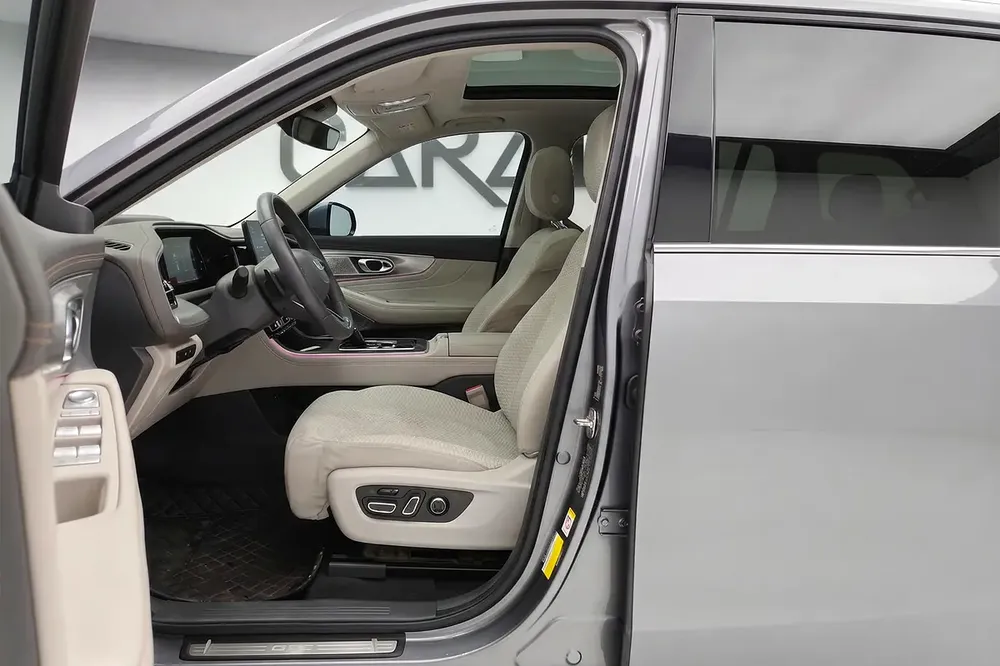 GAC GS8 GX 2023 | 2.0L Turbocharged Engine | AED 1,425 / Monthly - Image 10