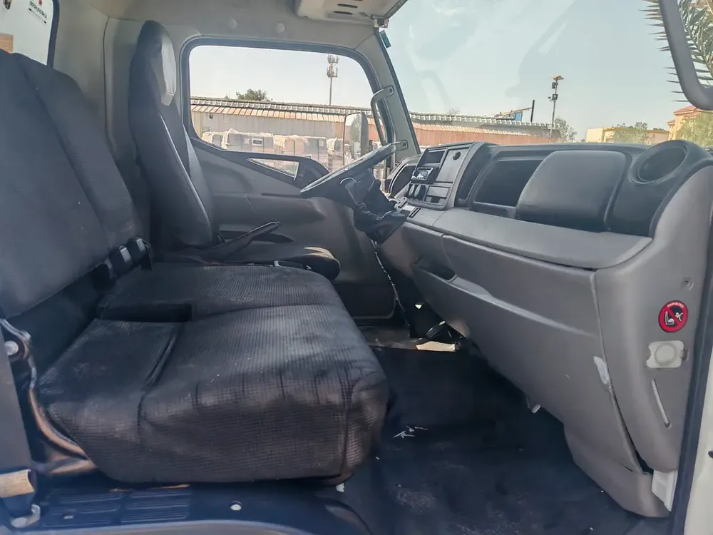 Mitsubishi Canter 2021 - GCC Specs - Well Maintained - Image 12