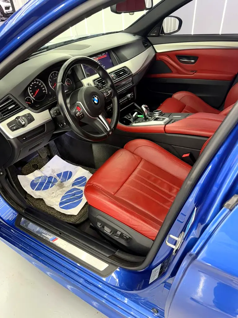 2014 BMW M5 Competition (Korean Specs) - Performance Sedan - Image 19