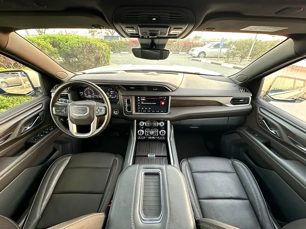 GMC YUKON DENALI 2024 GCC UNDER WARRANTY AND CONTRACT SERVICE FULL OPTION NO ACCIDENTS - Image 9