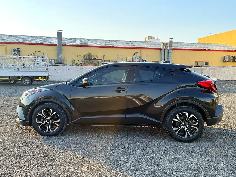 2019 TOYOTA CHR AWD ECO 2.0 USA IMPORTED - Image 4