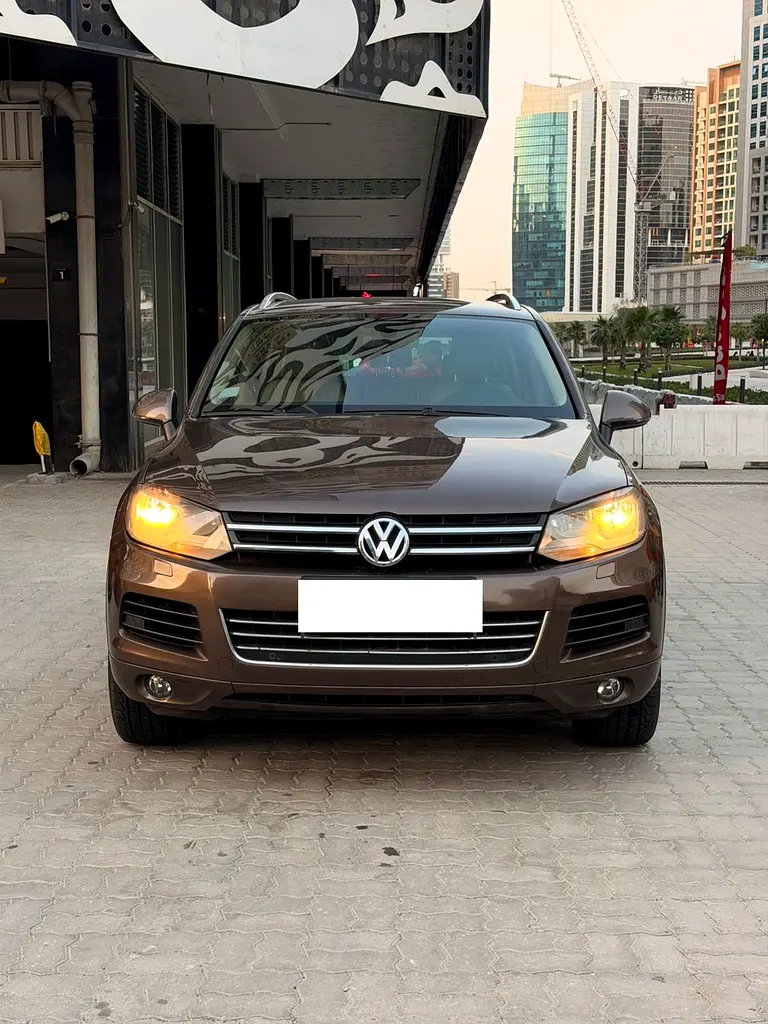 Volkswagen Touareg 2014 Mid Option GCC - Image 17