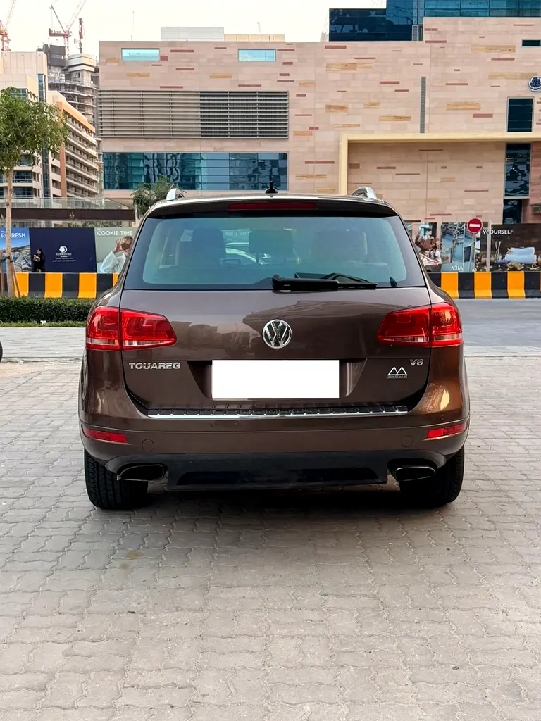 Volkswagen Touareg 2014 Mid Option GCC - Image 5