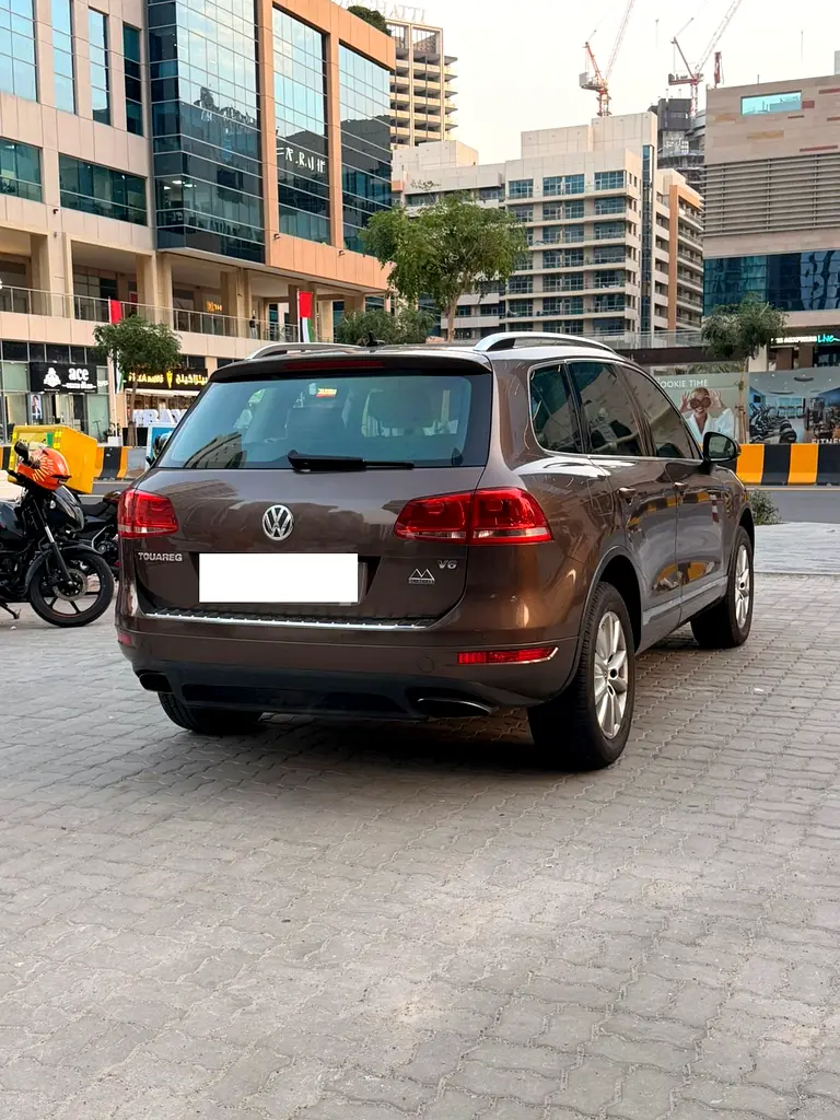 Volkswagen Touareg 2014 Mid Option GCC - Image 6