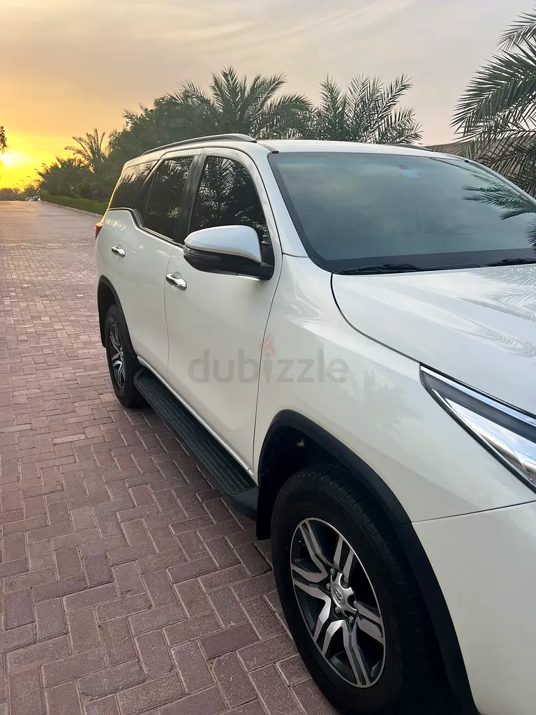 Lady Driven Toyota Fortuner 2020 EXR GCC Specs - Image 11