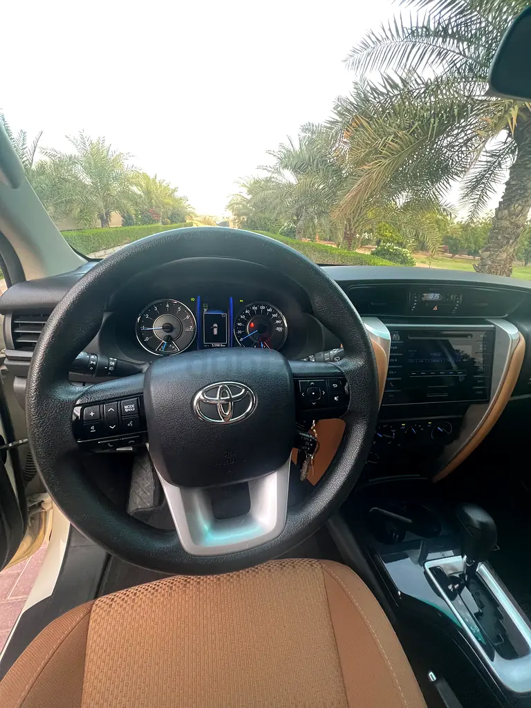 Lady Driven Toyota Fortuner 2020 EXR GCC Specs - Image 9