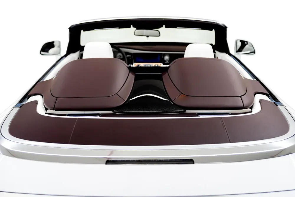 Rolls-Royce Dawn 2020 - Exquisite Luxury Convertible - Image 12