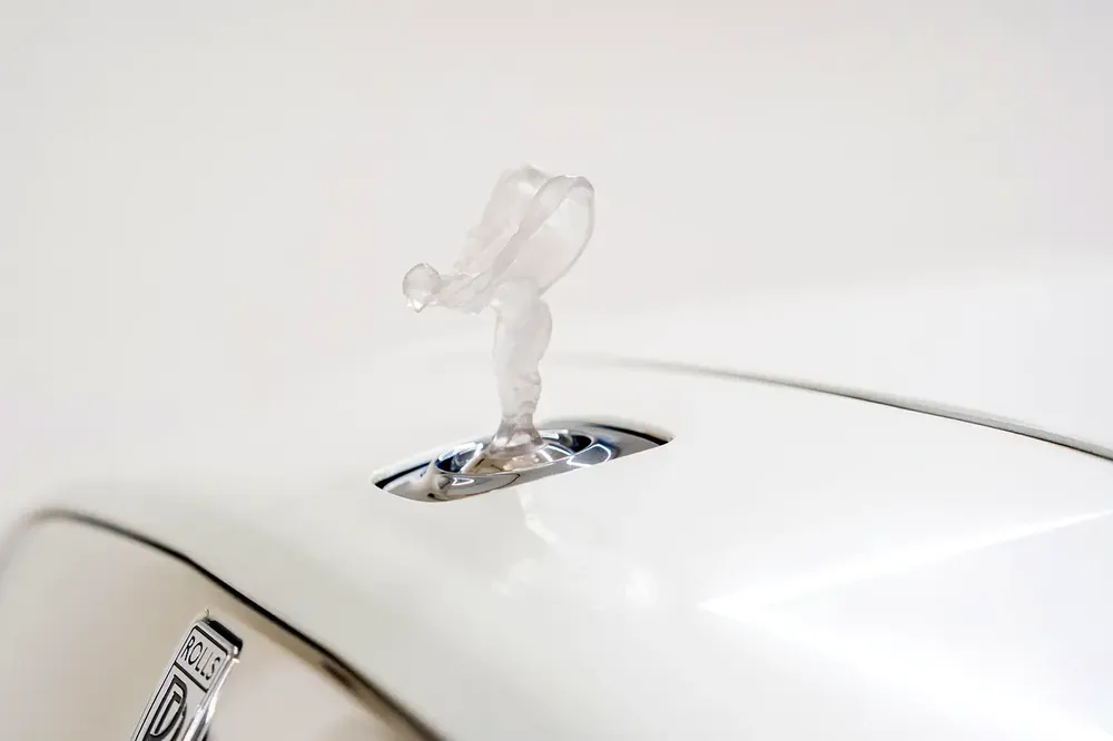 Rolls-Royce Dawn 2020 - Exquisite Luxury Convertible - Image 18